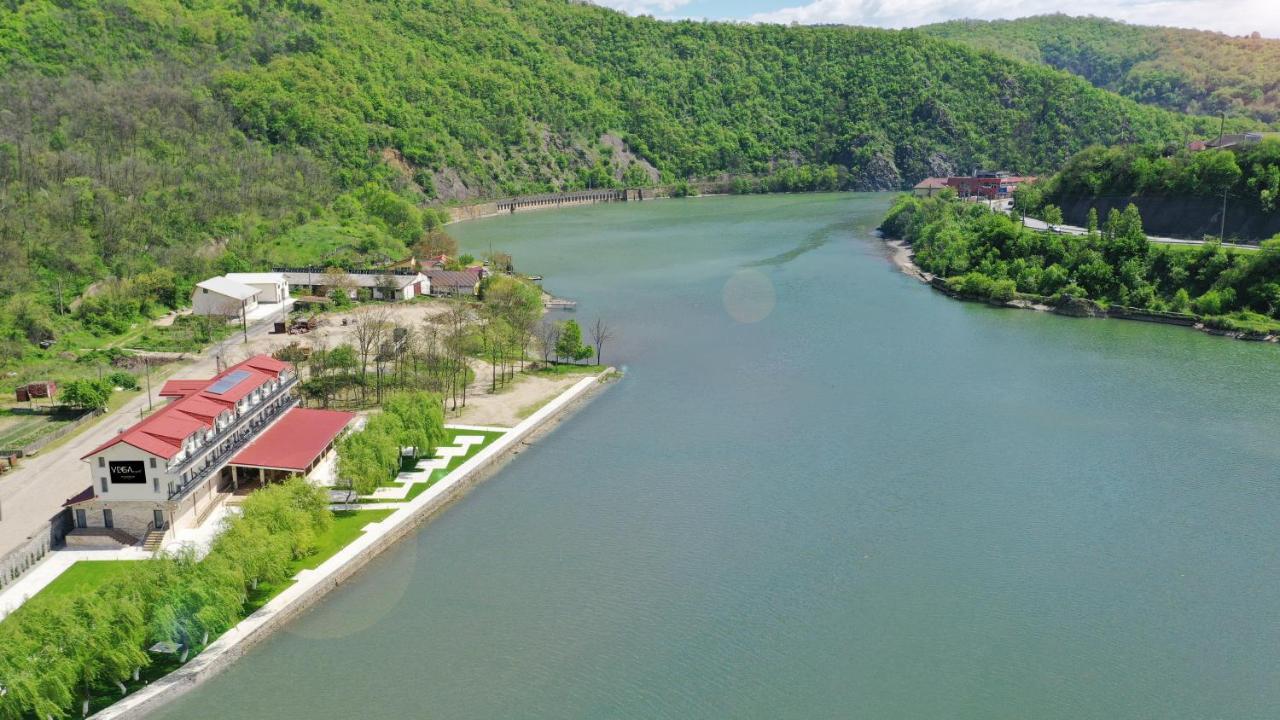 Vega Resort Restaurant & Lodge Orşova Εξωτερικό φωτογραφία