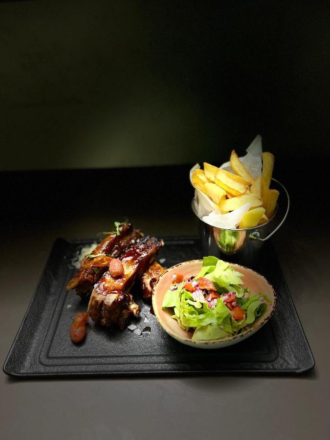 Vega Resort Restaurant & Lodge Orşova Εξωτερικό φωτογραφία