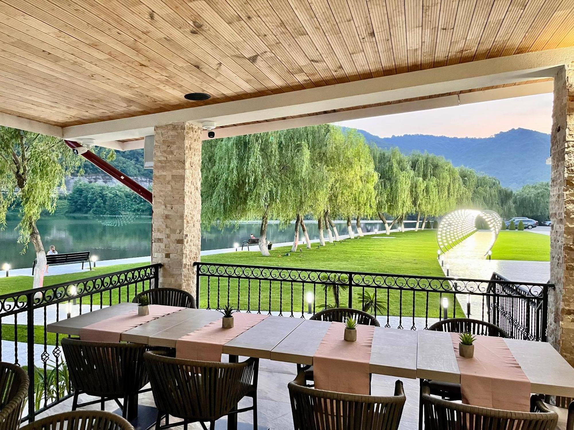 Vega Resort Restaurant & Lodge Orşova Εξωτερικό φωτογραφία