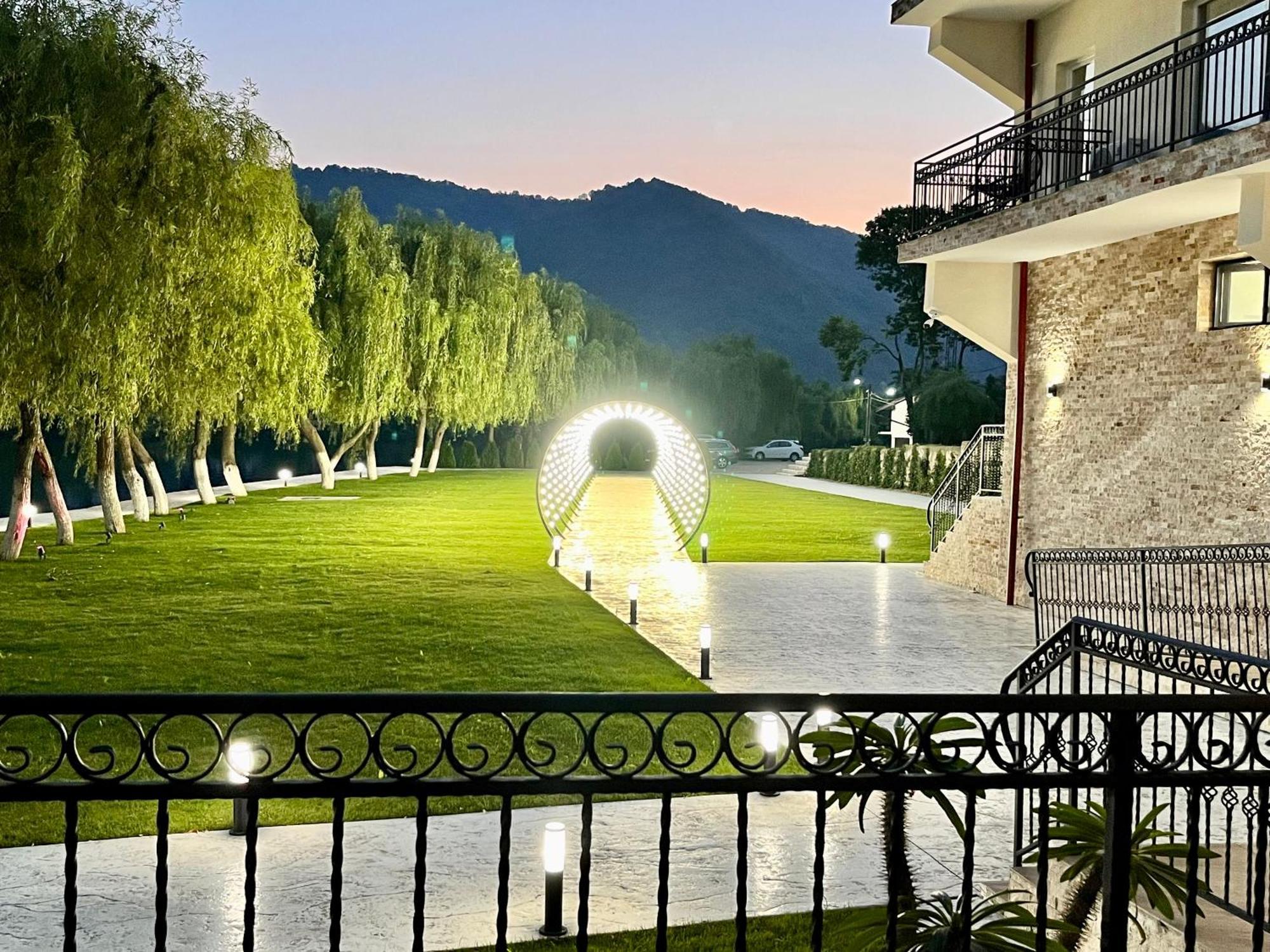 Vega Resort Restaurant & Lodge Orşova Εξωτερικό φωτογραφία