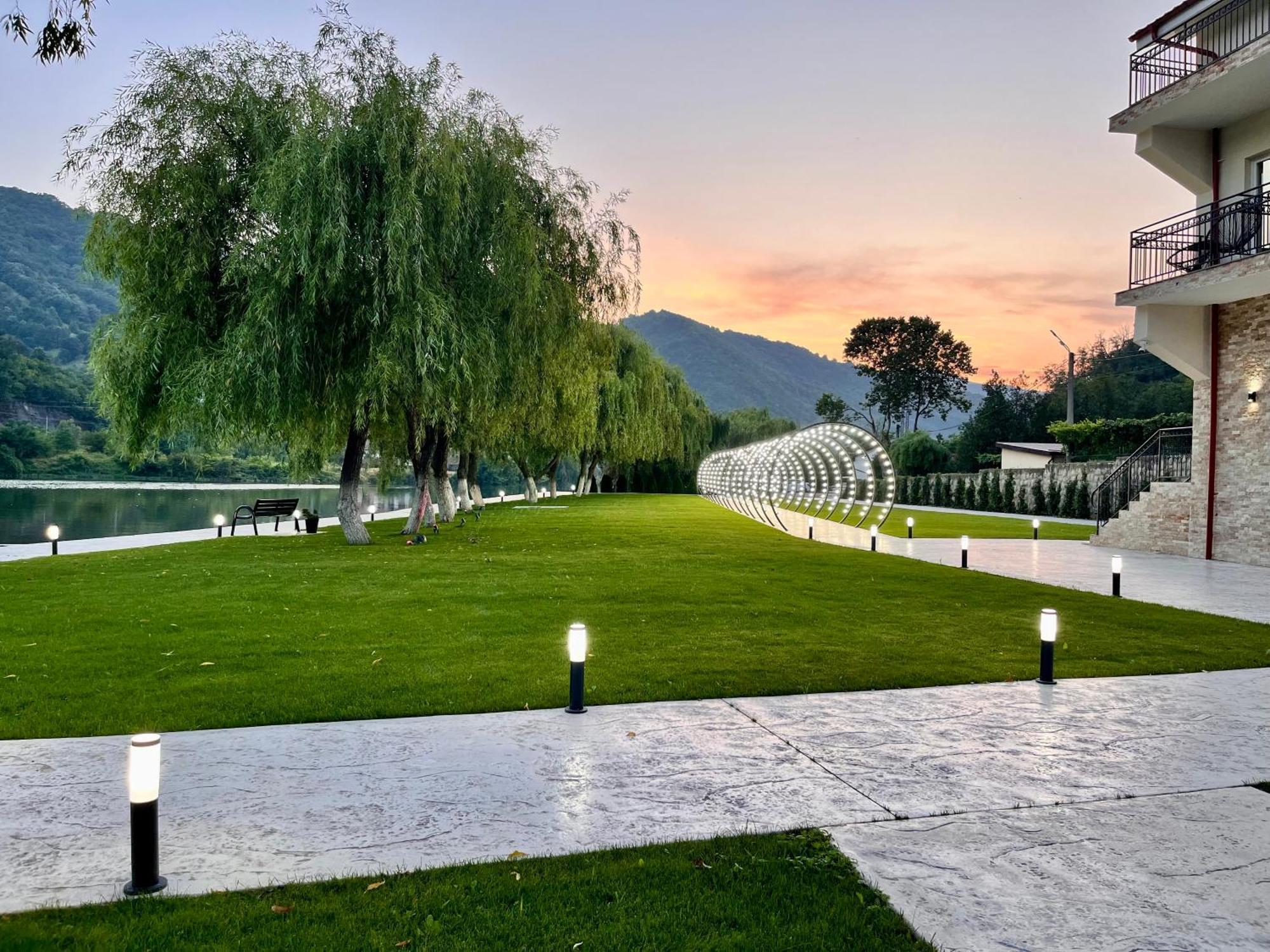 Vega Resort Restaurant & Lodge Orşova Εξωτερικό φωτογραφία
