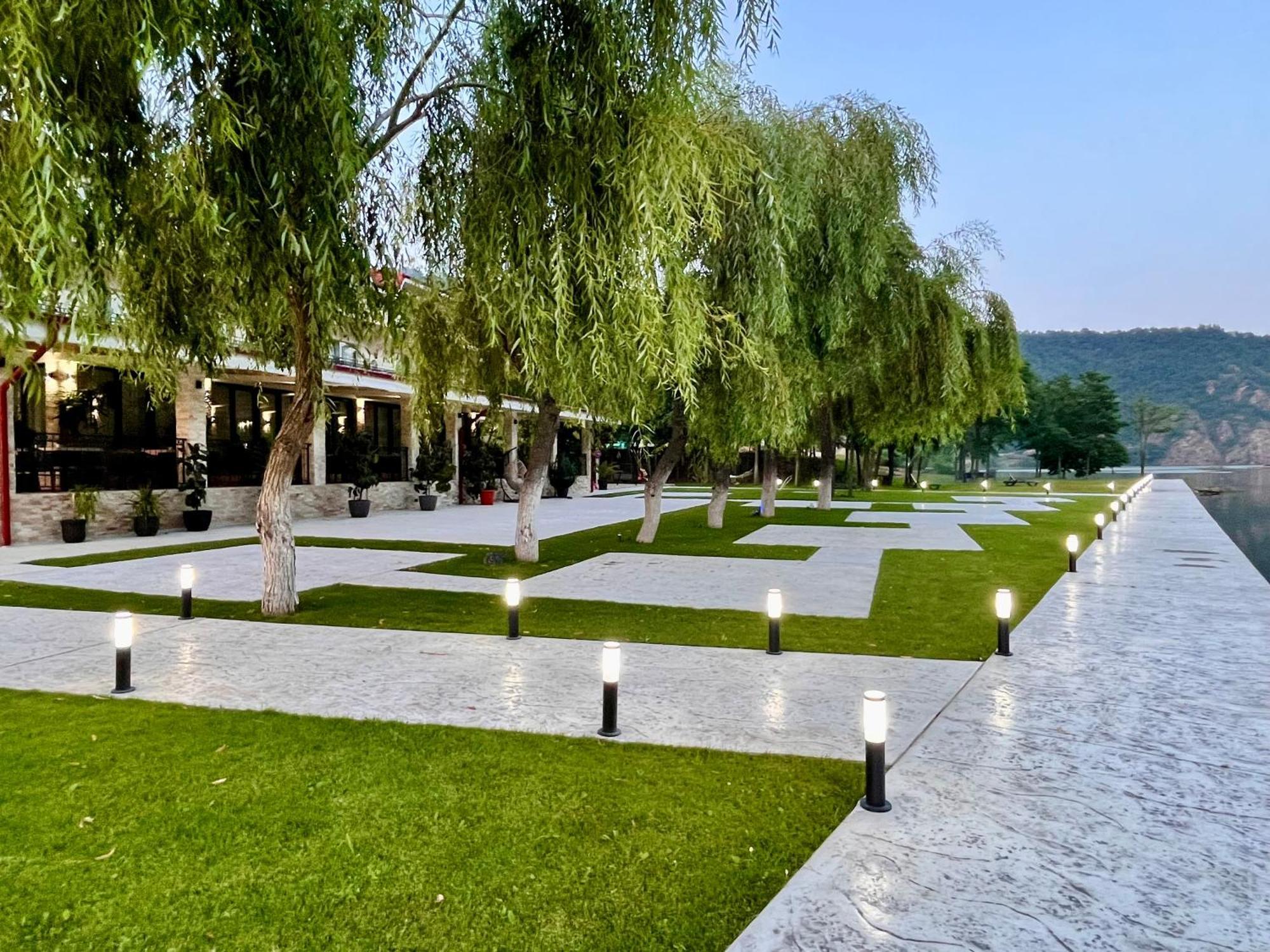 Vega Resort Restaurant & Lodge Orşova Εξωτερικό φωτογραφία