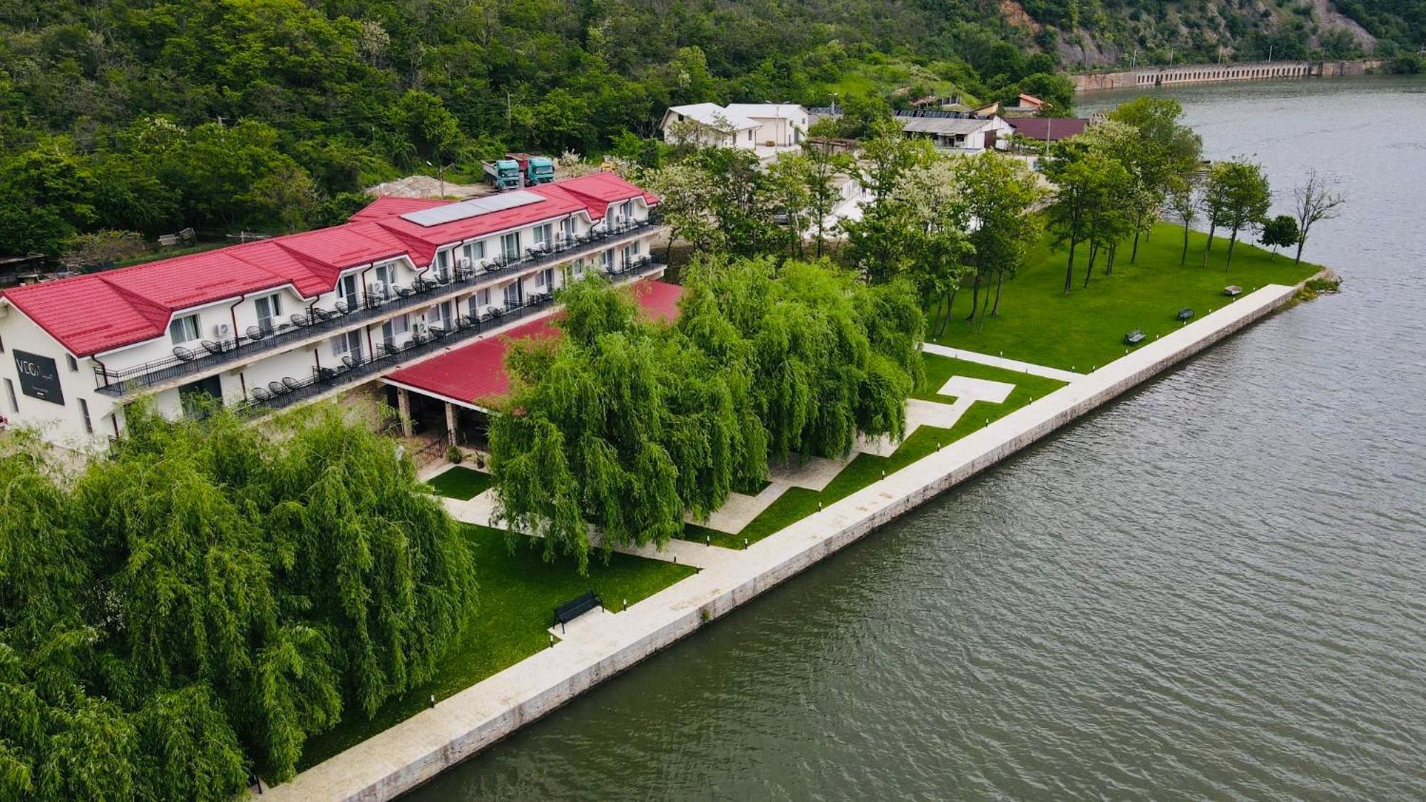 Vega Resort Restaurant & Lodge Orşova Εξωτερικό φωτογραφία